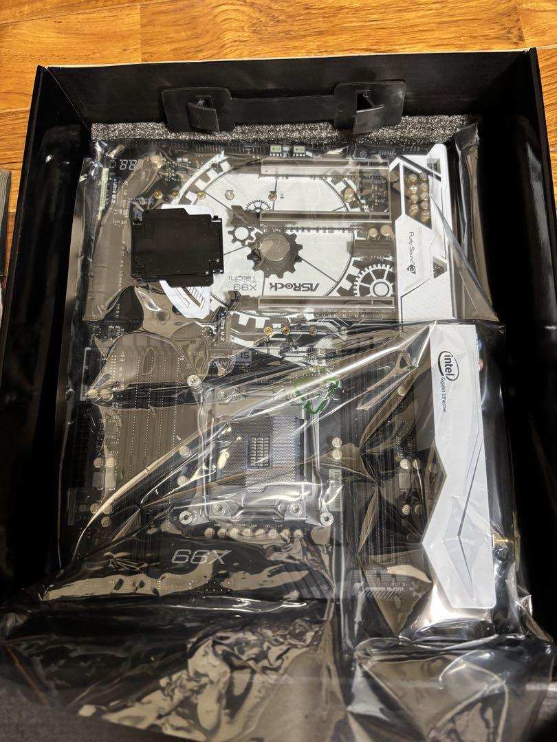 Sora　ASRock X99 Taichi マザーボード