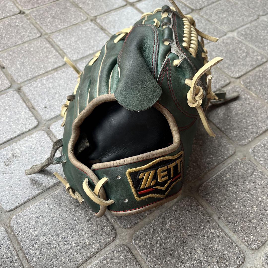 ZETT プロステイタス　オーダー　軟式投手用グローブ