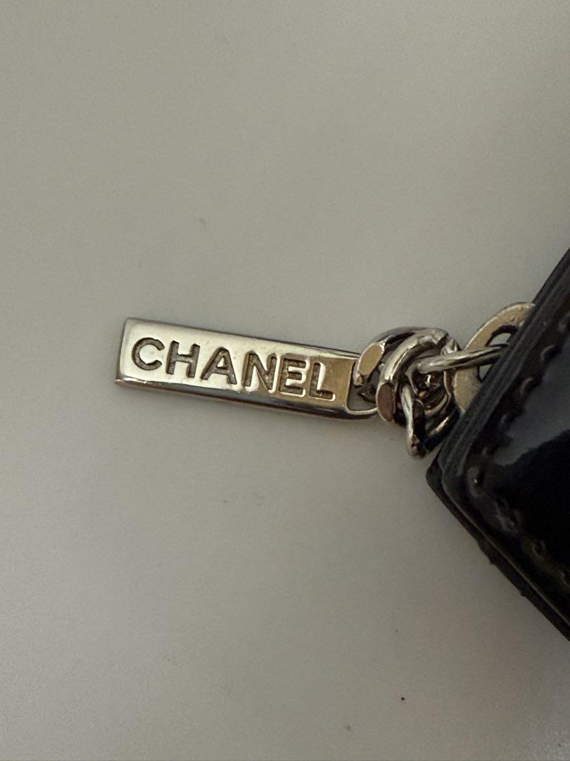 『美品』CHANEL 二つ折り財布 黒