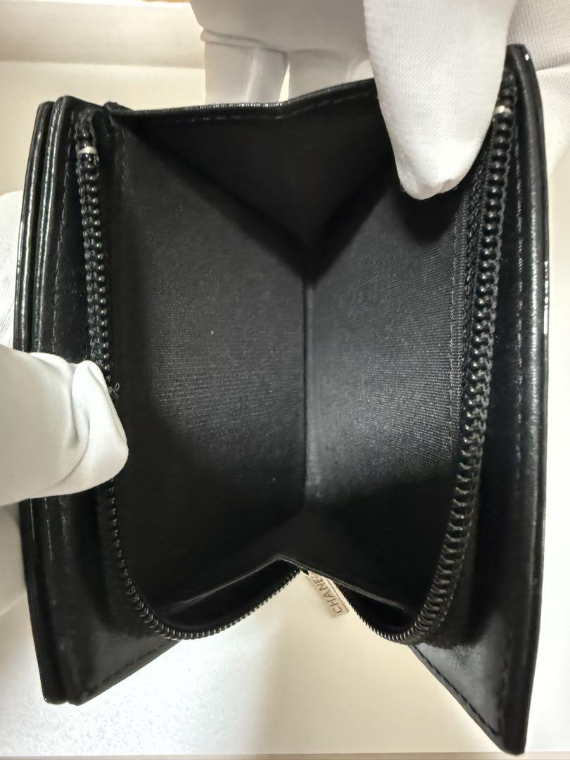 『美品』CHANEL 二つ折り財布 黒