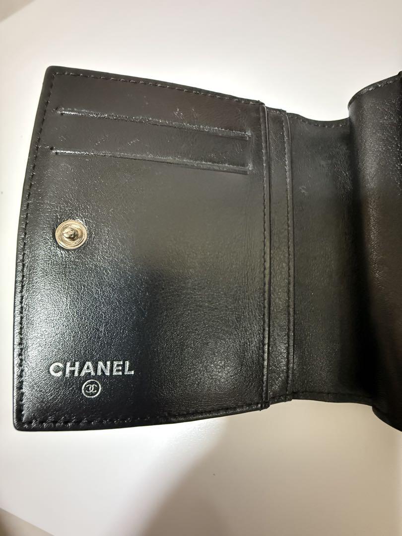 『美品』CHANEL 二つ折り財布 黒