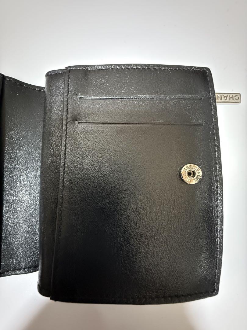 『美品』CHANEL 二つ折り財布 黒