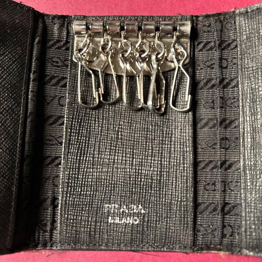 PRADA ブラック ナイロン キーケース PRADA ブラック ナイロン キーケース - メルカリ