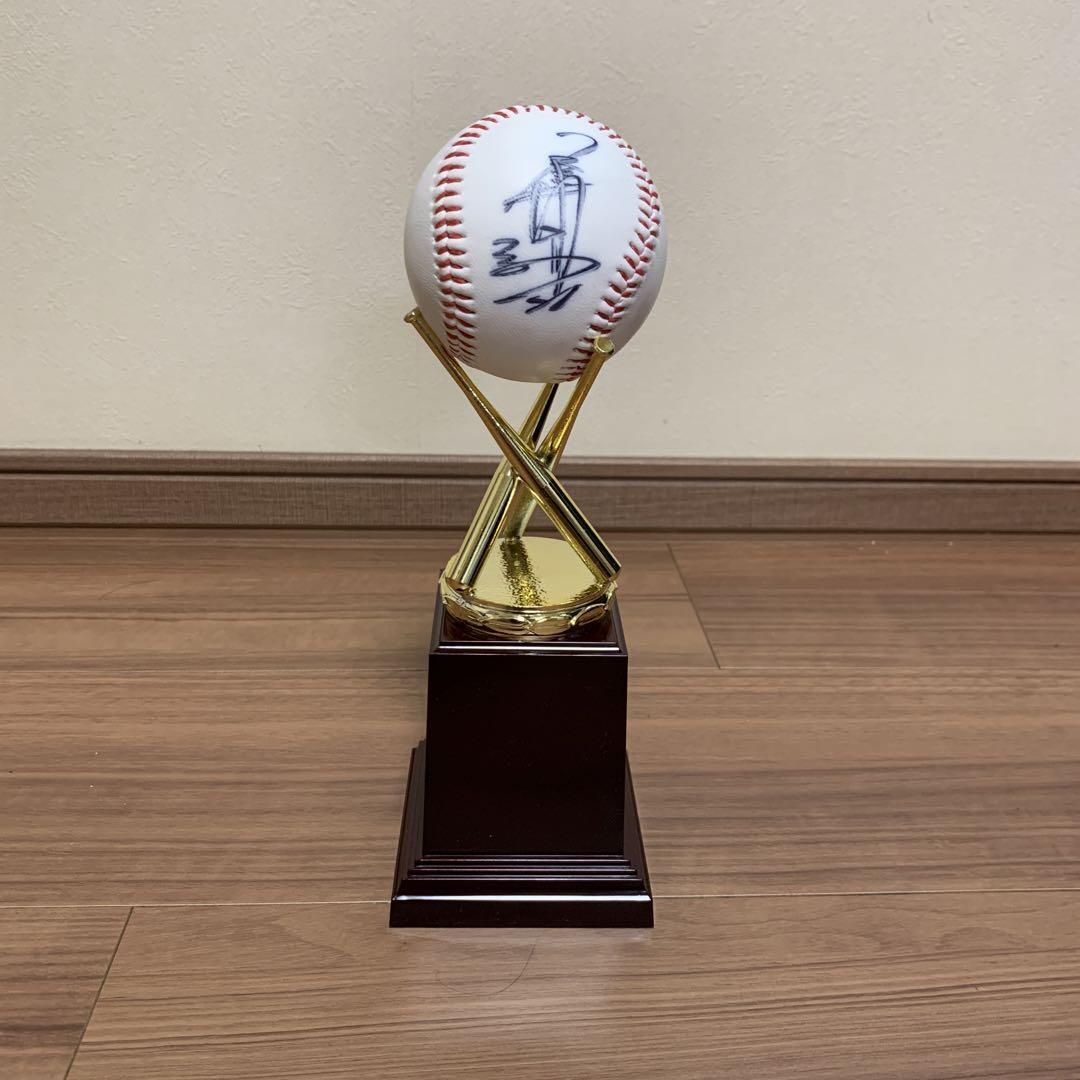 BayStars 佐々木主浩　浜の大魔神サイン入り野球ボール　台座つき