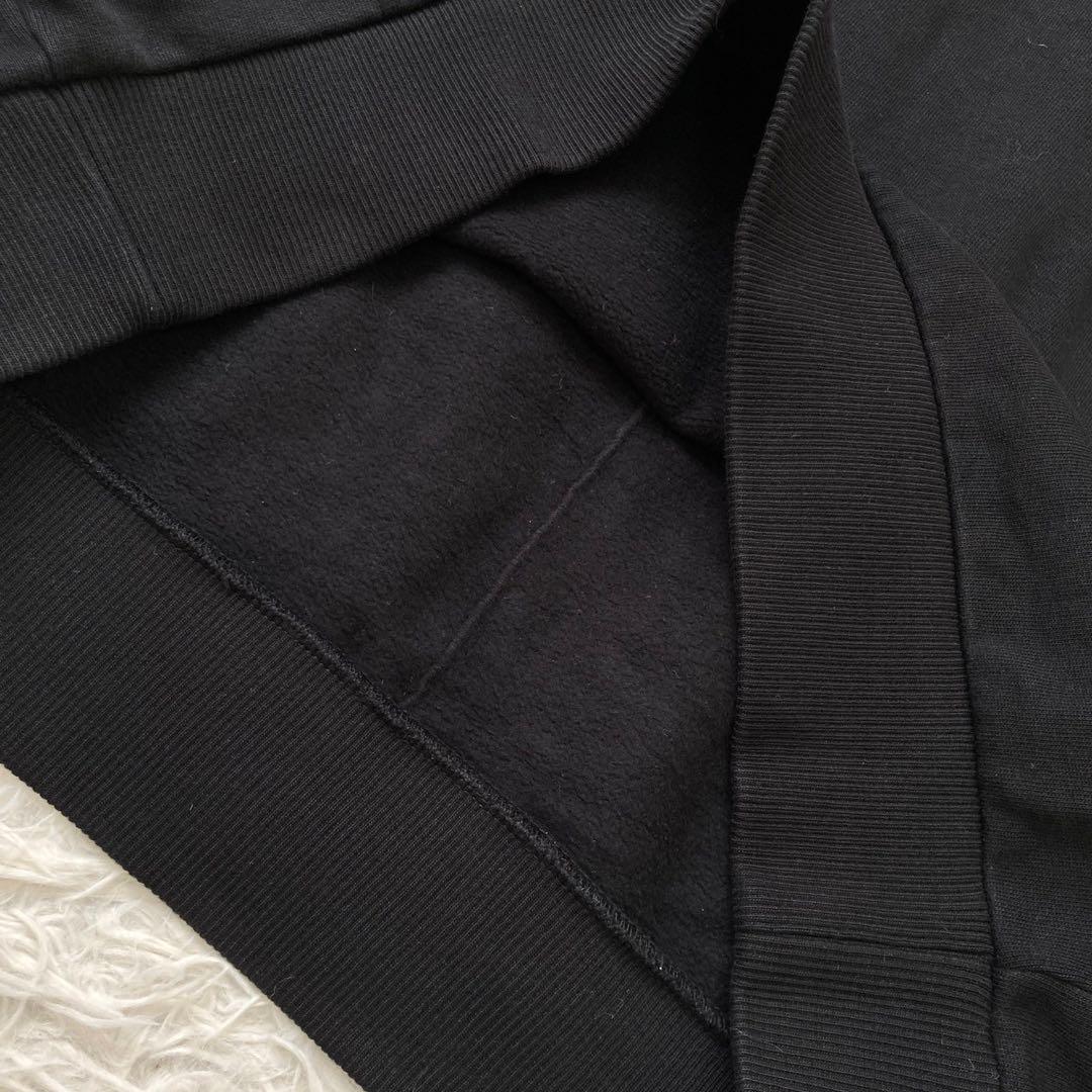 GIVENCHY