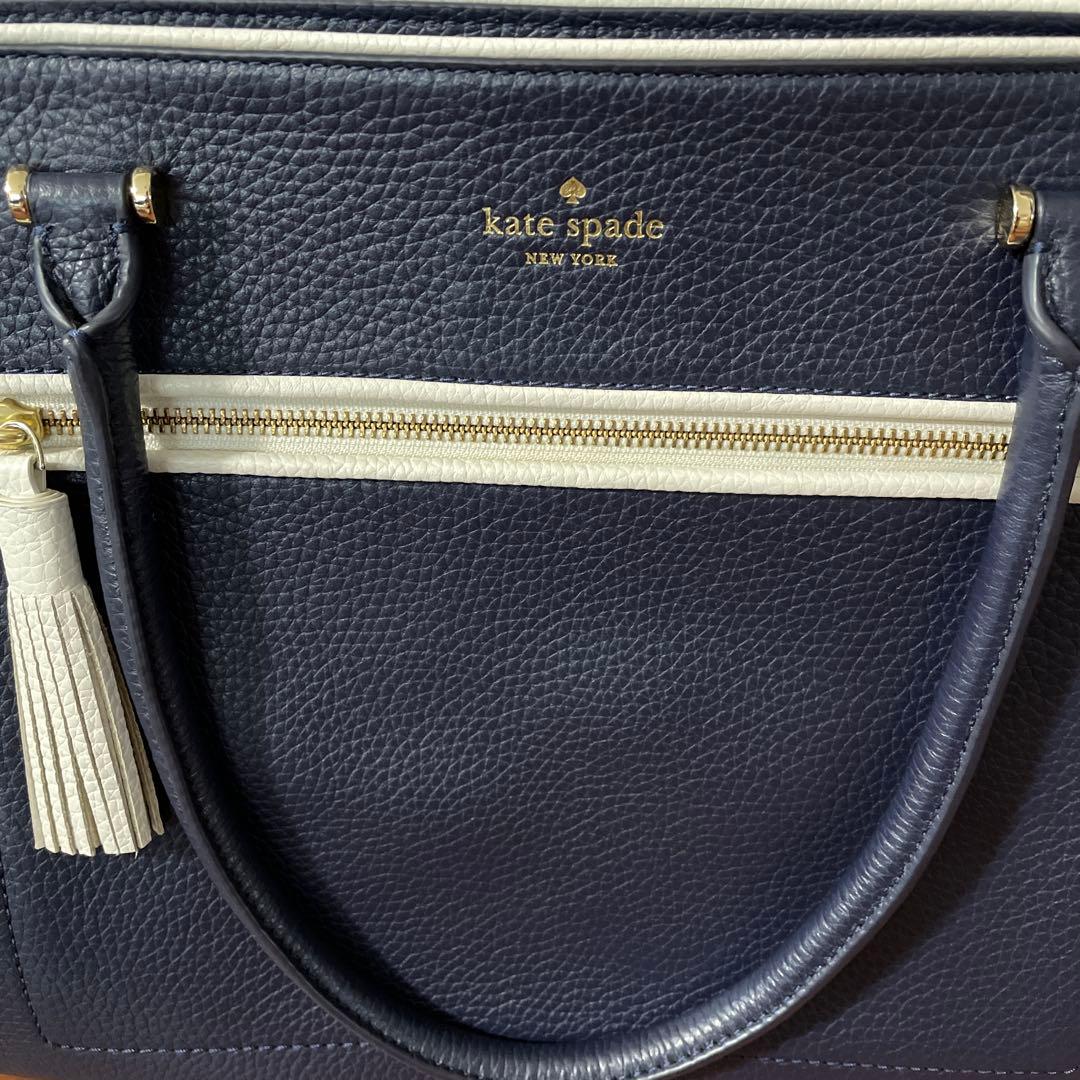 ケイトスペード トート型ショルダーバッグ A4サイズ可 ケイトスペード トート型ショルダーバッグ A4サイズ可