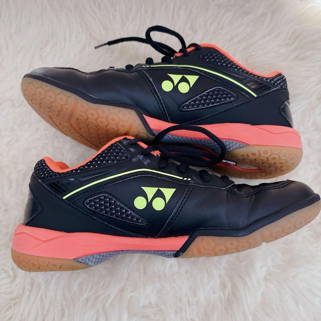 【美品】 YONEX バドミントンシューズ 65Z パワークッション 24