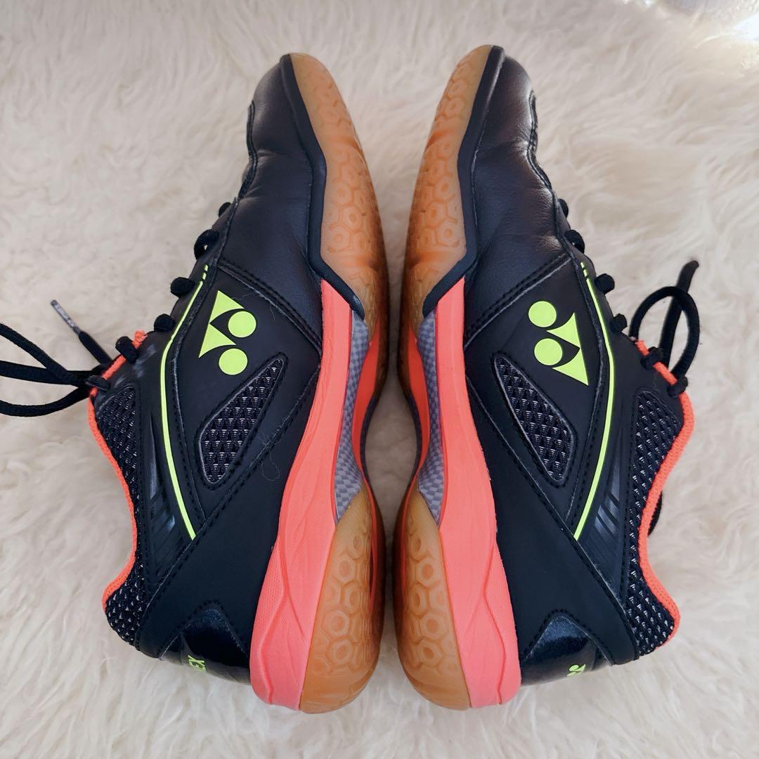 【美品】 YONEX バドミントンシューズ 65Z パワークッション 24