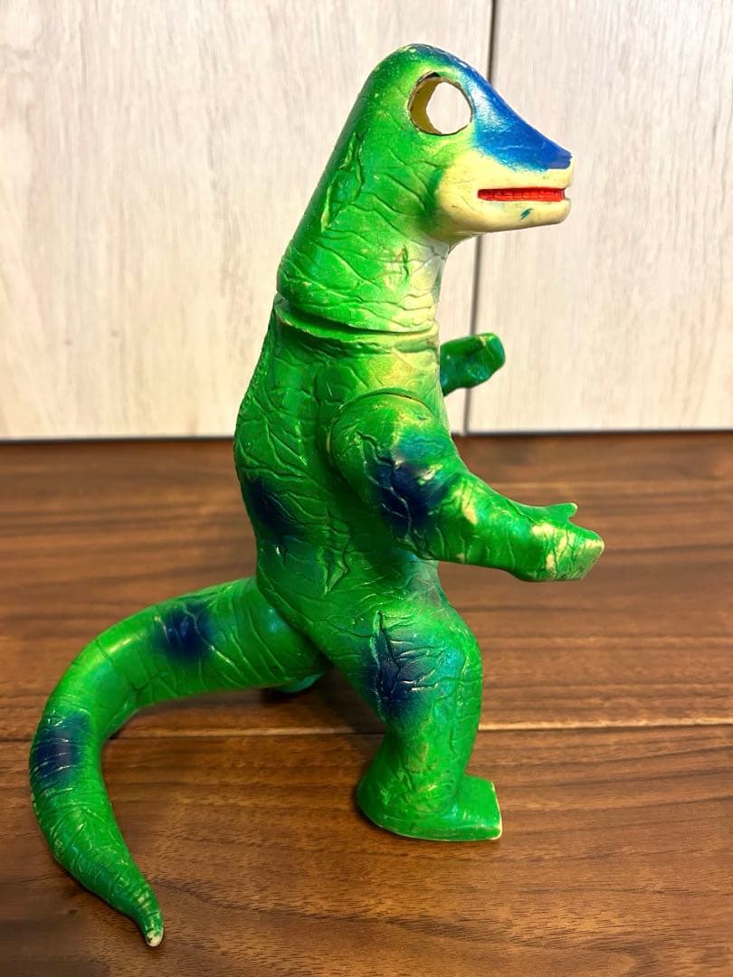 エレキング　ウルトラマンシリーズ 怪獣 ソフビ　当時物　昭和レトロ エレキング ウルトラマンシリーズ 怪獣 ソフビ 当時物 昭和
