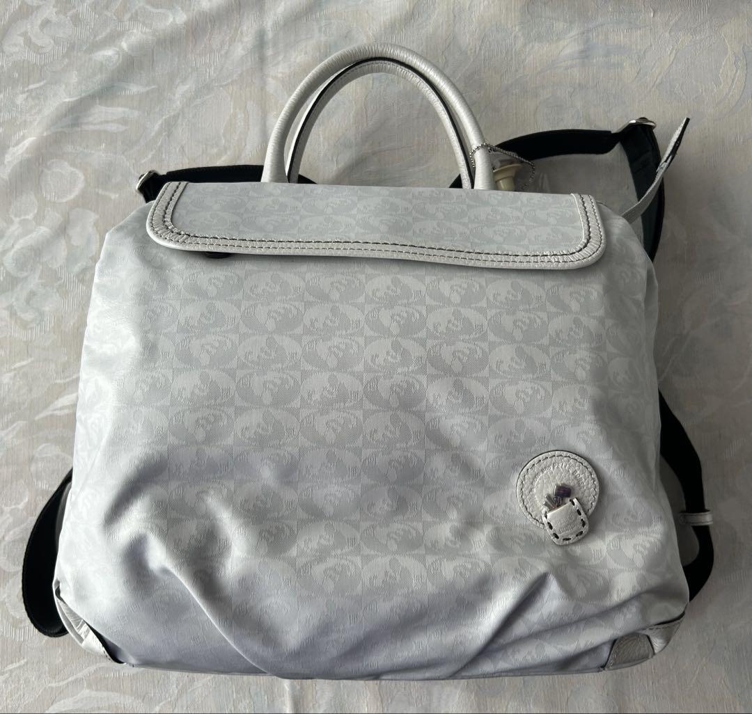 レディースPELLE BORSA ホワイト ハンドバッグ