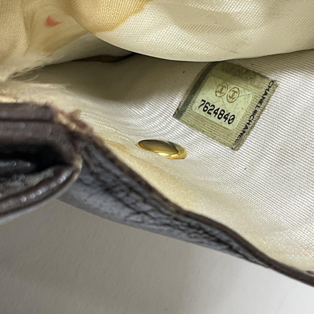 正規品　シャネル　レザー　折り財布　Wホック　ココマーク
