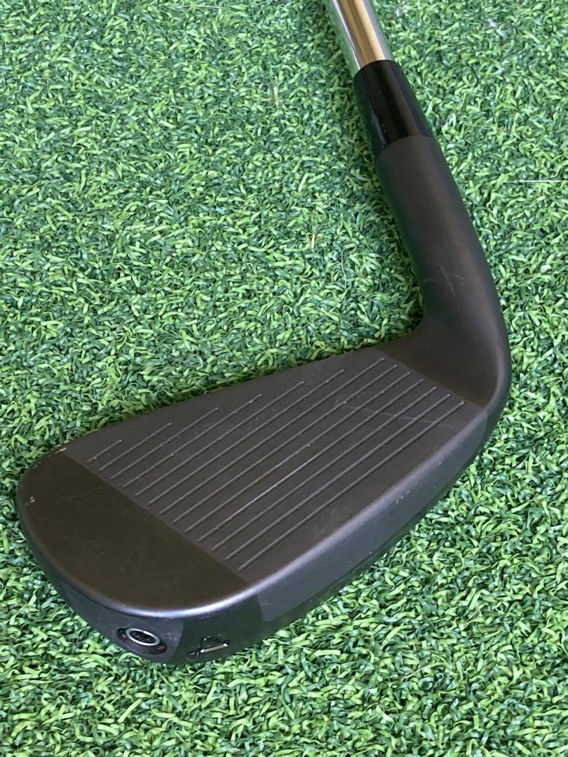 コブラKING FORGED TECXブラックアイアン4番 19度 DG95S