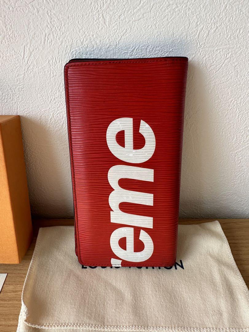 ⭐️正規品 LOUIS VUITTON × SUPREME 二つ折り長財布中古 ♪