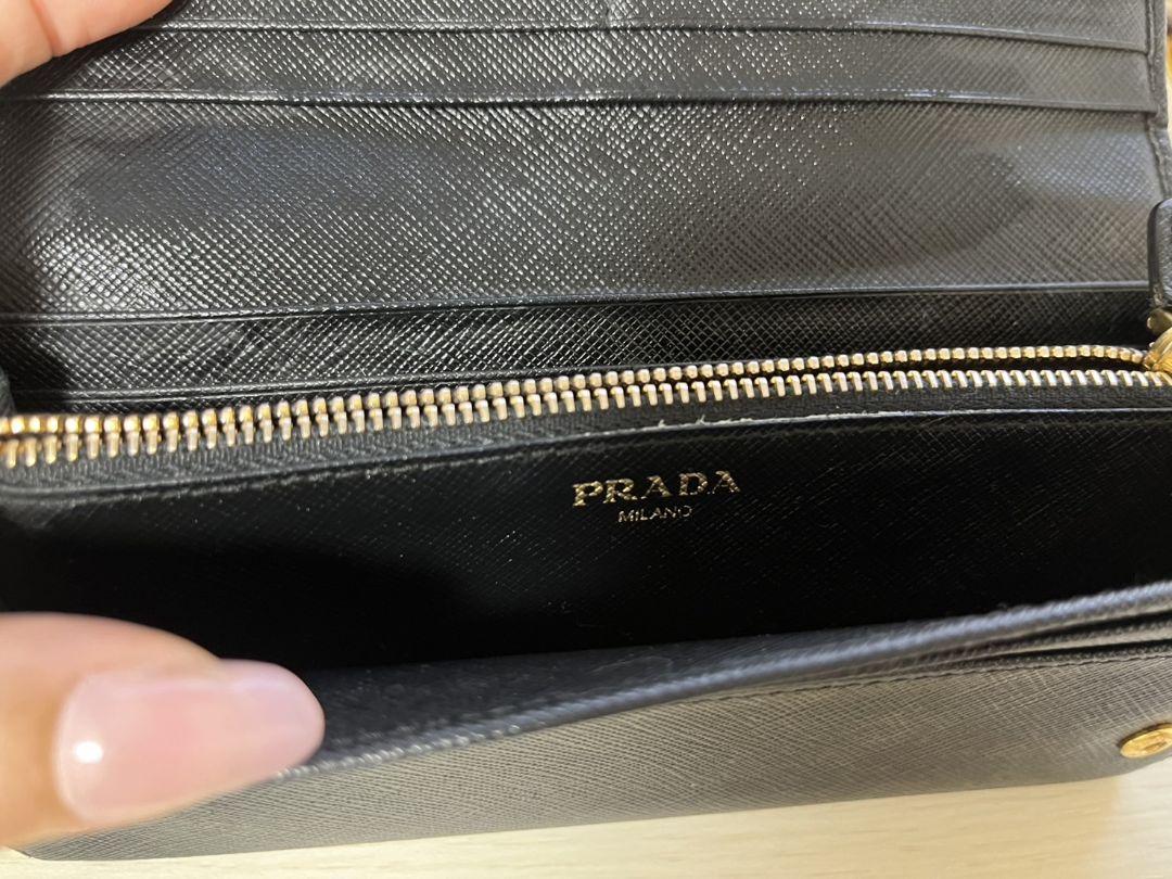 PRADA 黒 長財布 ファスナー付き