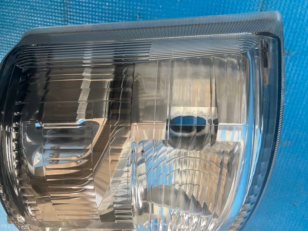 日野　ダイナ　デュトロ　LED右ヘッドライト　純正