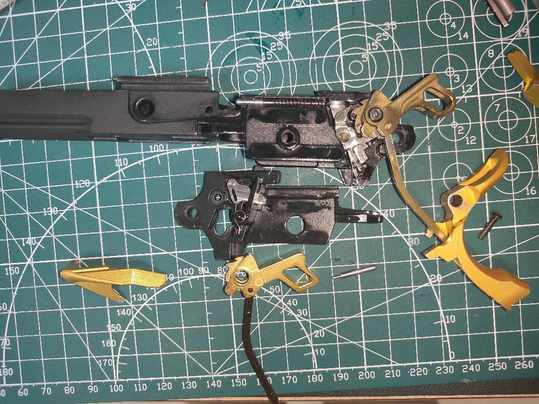 東京マルイ　ハイキャパ 用フレーム ブラック ゴールド