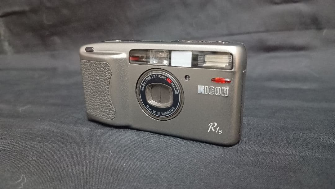 フィルムカメラ RICOH R1s