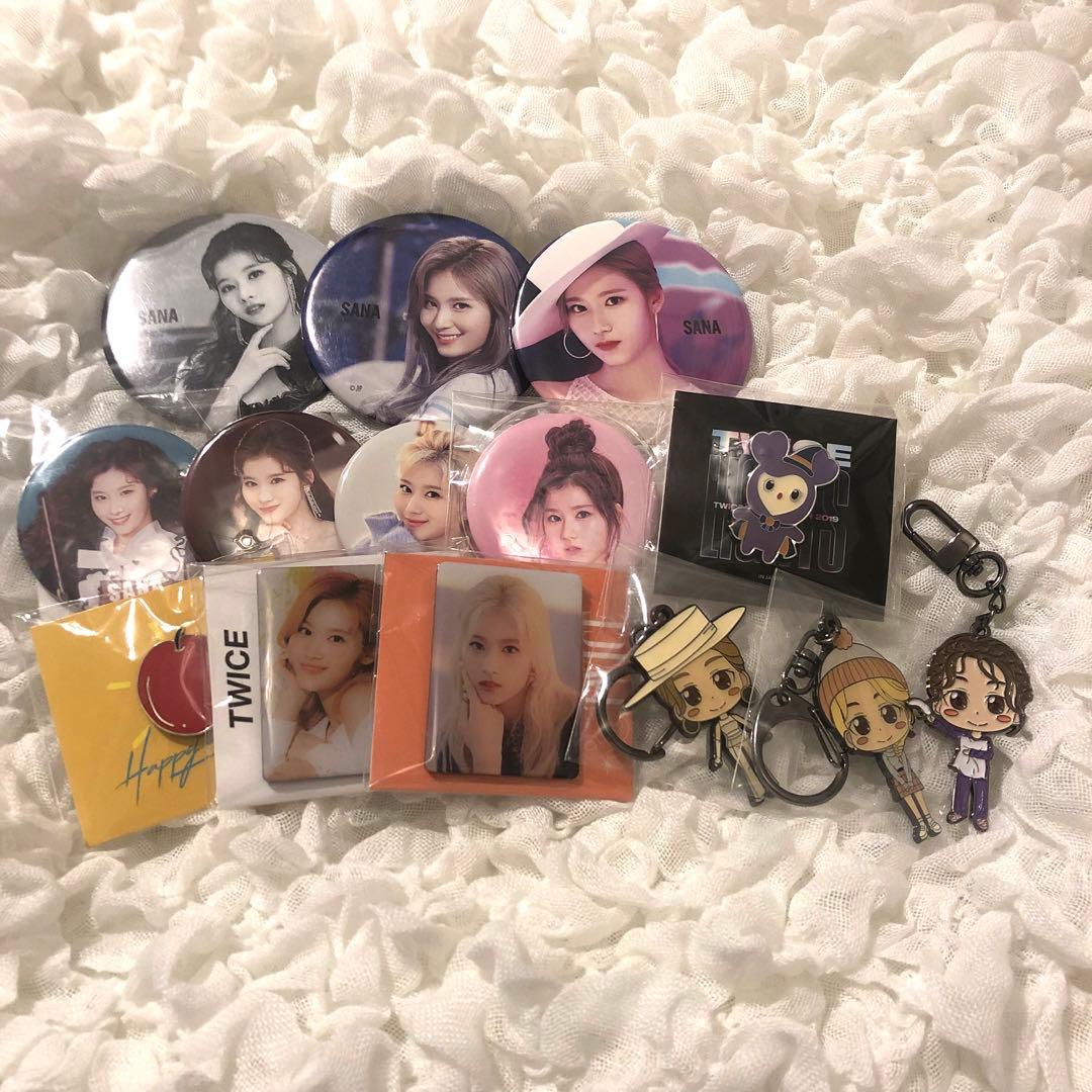 2022新作 twice サナ 缶バッジ キーホルダー ピンバッジ まとめ売り