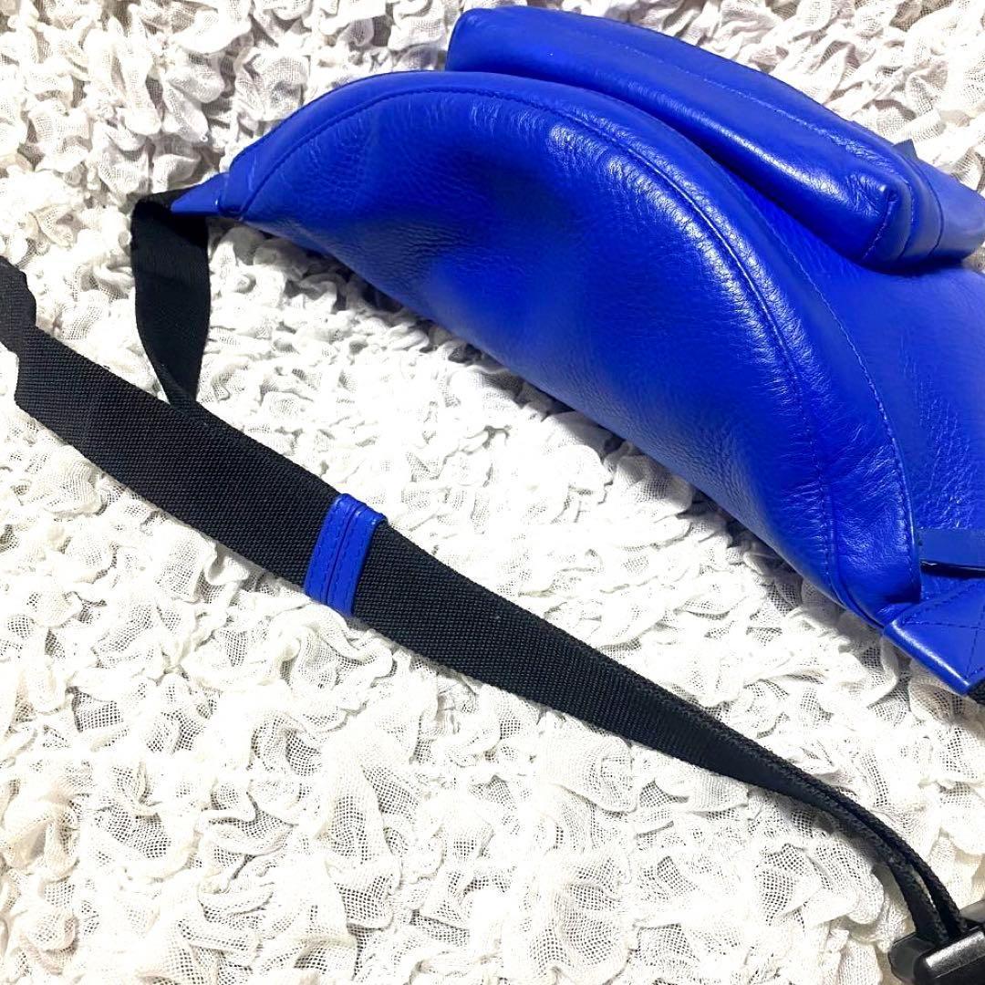 BALENCIAGA ボディバッグ 青