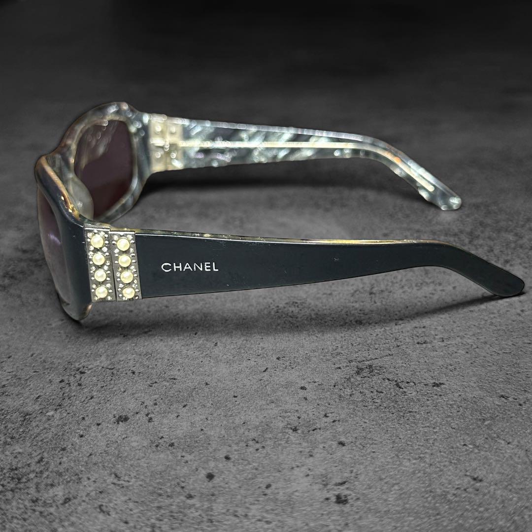 CHANEL Pearl Logo Rhinestone Sunglasses - メルカリ