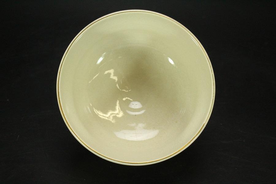 九谷焼　森左馬尉作　色絵椿文抹茶茶碗　名工が手掛けた逸品！ 九谷焼 森左馬尉作 色絵椿文抹茶茶碗 名工が手掛けた逸品