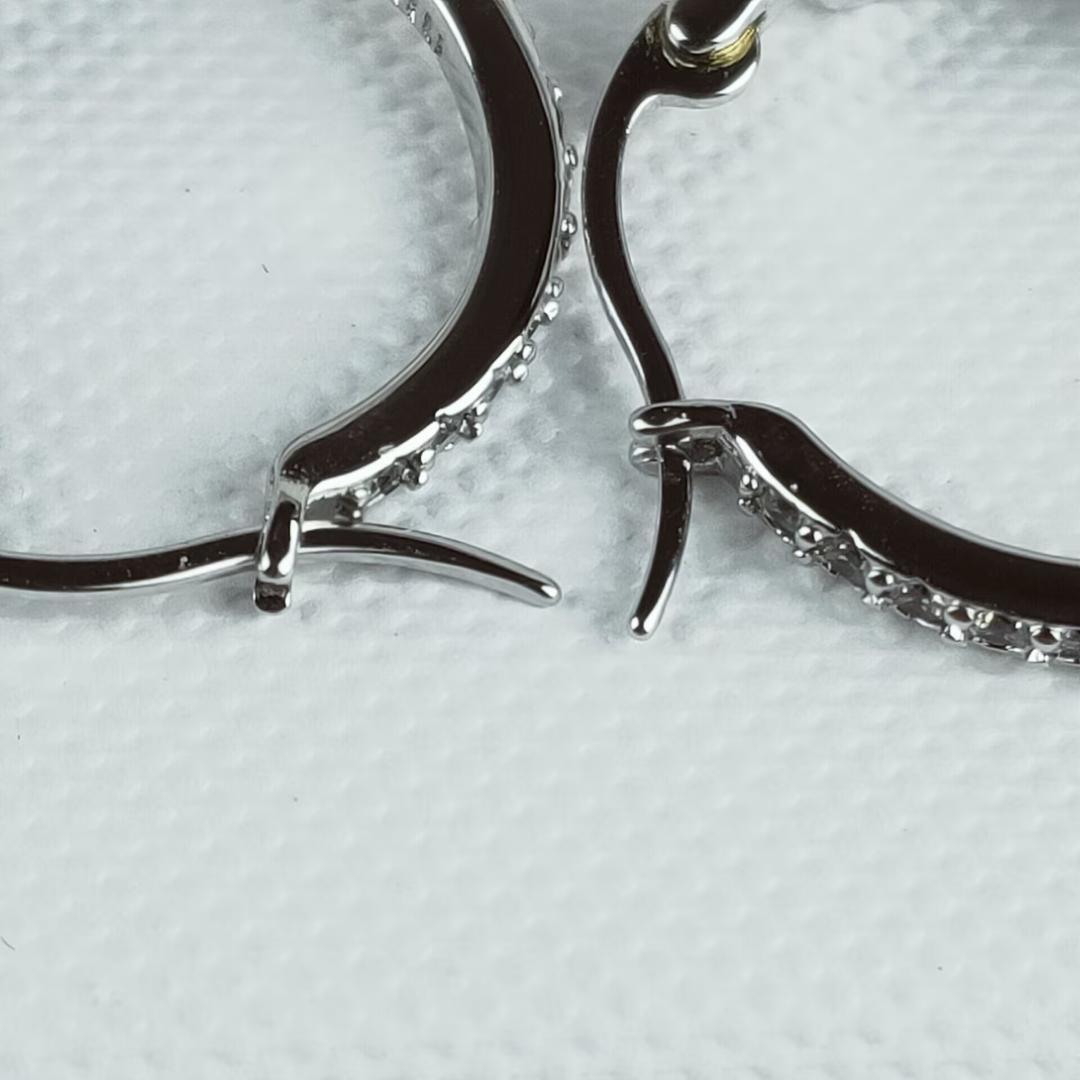 超美品MIU MIU ミュウミュウ ピアス シルバー - メルカリ