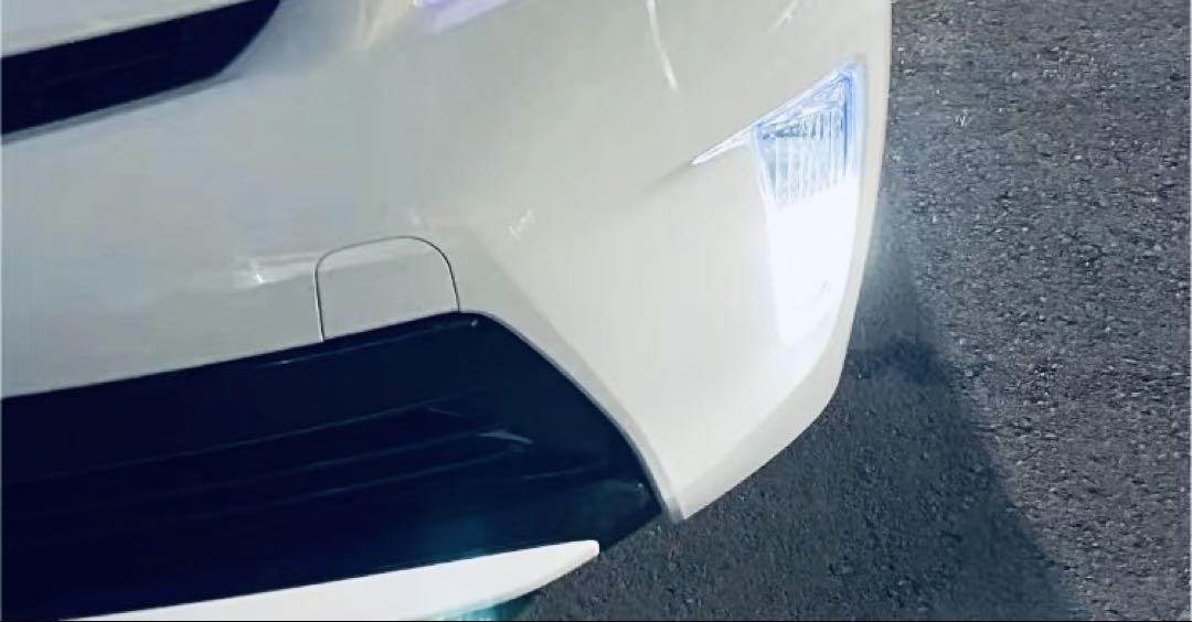 プリウス30系prius 後期 US仕様 デイライト カプラーオンで点灯タイプ