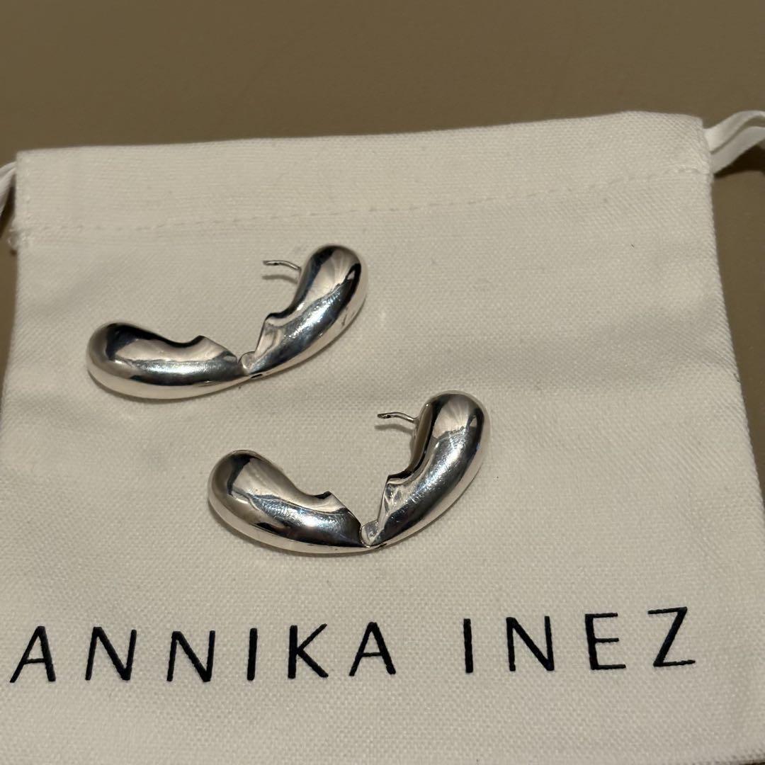 ANNIKA INEZ【HEART HOOPS ラージピアス】