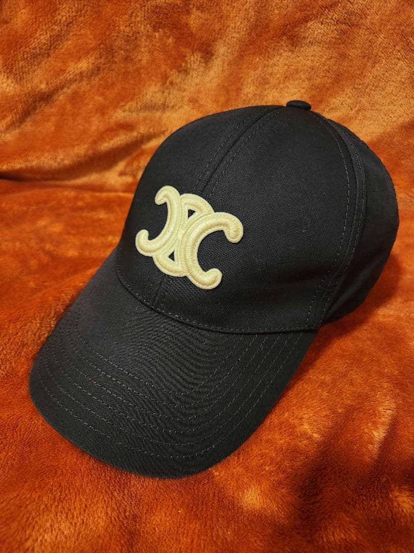 CELINE トリオンフM ベースボールキャップ