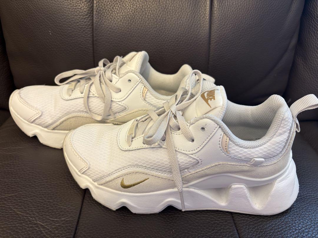 NIKEスニーカー 厚底
