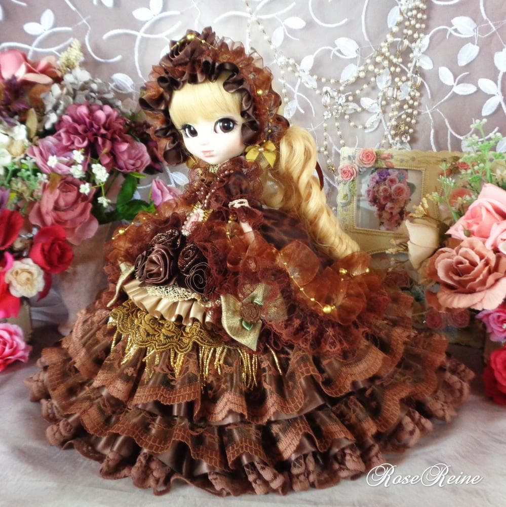 マリーアントワネット王妃シックなビターブラウンカラーの美シルエット