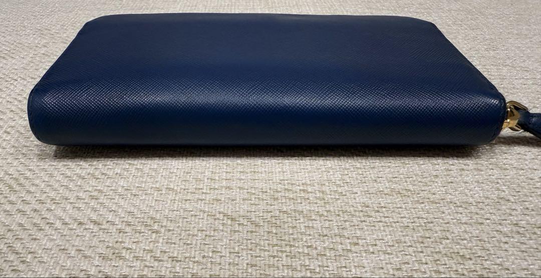 PRADA ブルー サフィアーノレザー 長財布