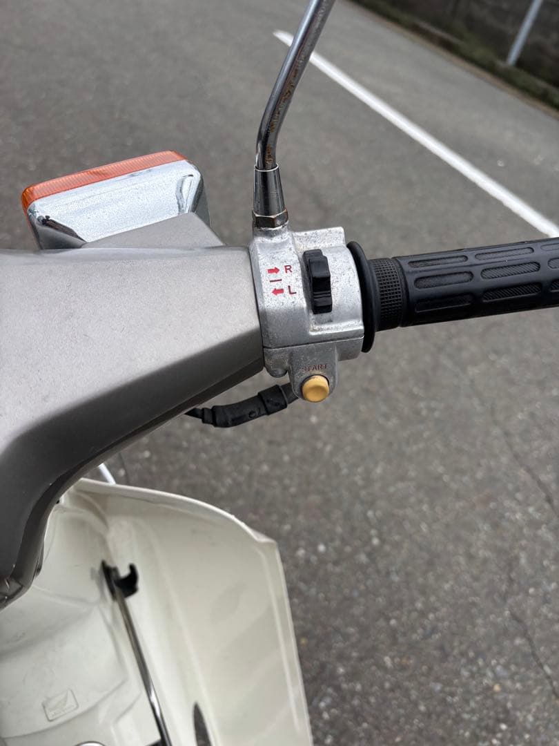 スーパーカブ90カスタム 希少な角目ヘッドライト キャブ車 スーパーカブ90カスタム 希少な角目ヘッドライト キャブ車