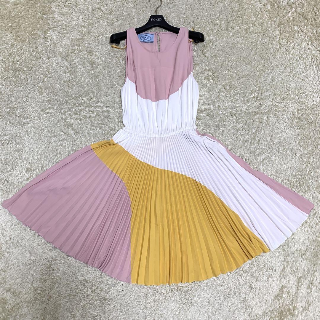 大きいサイズ　 希少カラー　極美品　PRADA 　ノースリーブワンピース　XL