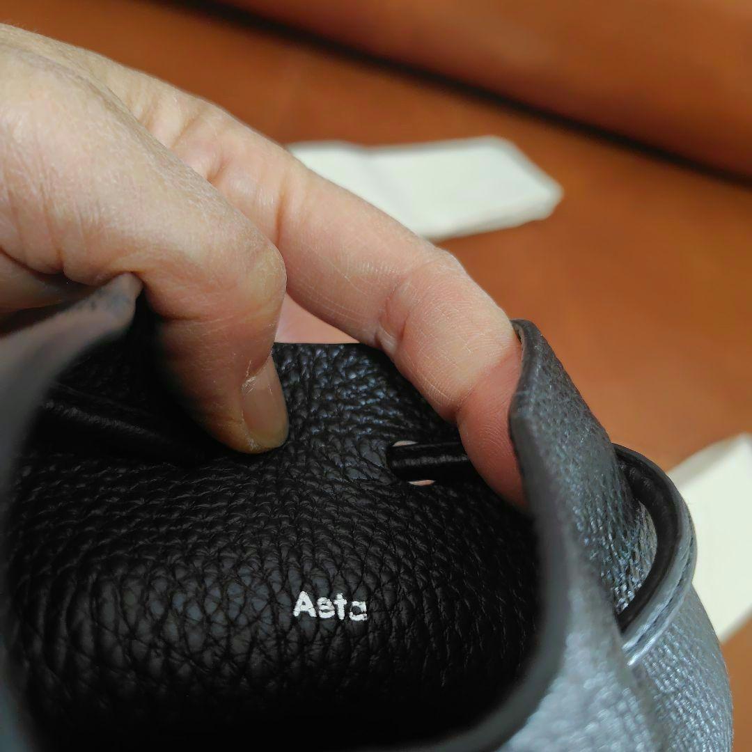 Aeta 黒 レザー 巾着型バッグ