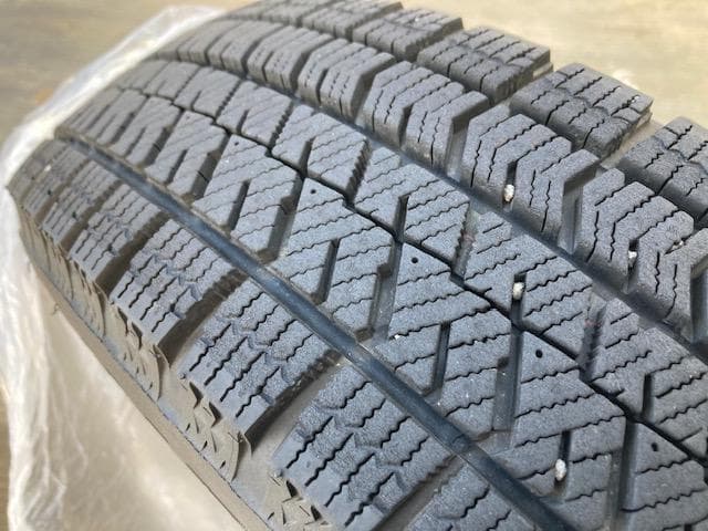 N-ONE N-BOX スタッドレスタイヤ 14インチ VRX2 バリ山 手渡 N-ONE N-BOX スタッドレスタイヤ 14インチ VRX2 バリ山 手渡