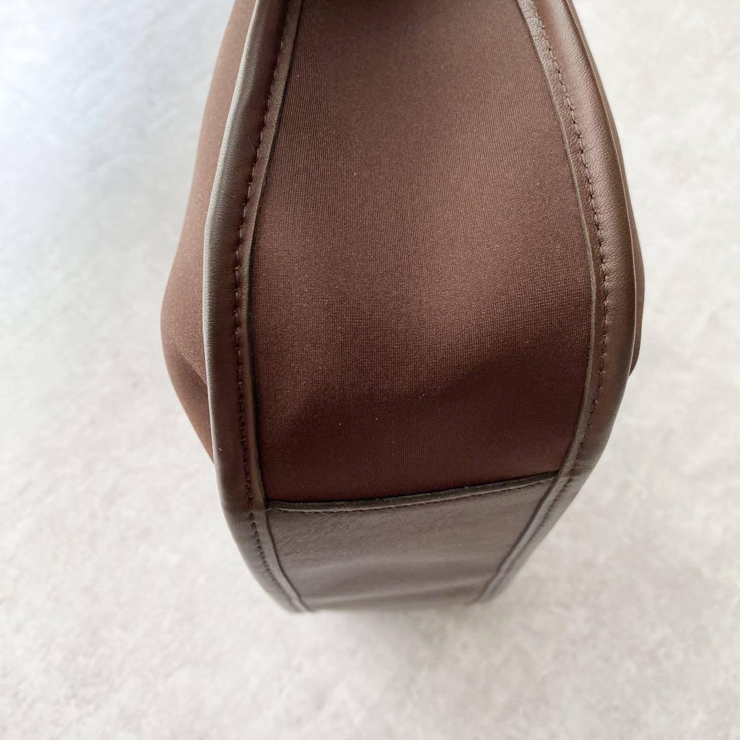 未使用に近い✨COACH コーチ ワンショルダー ショルダーバッグ ハーフムーン