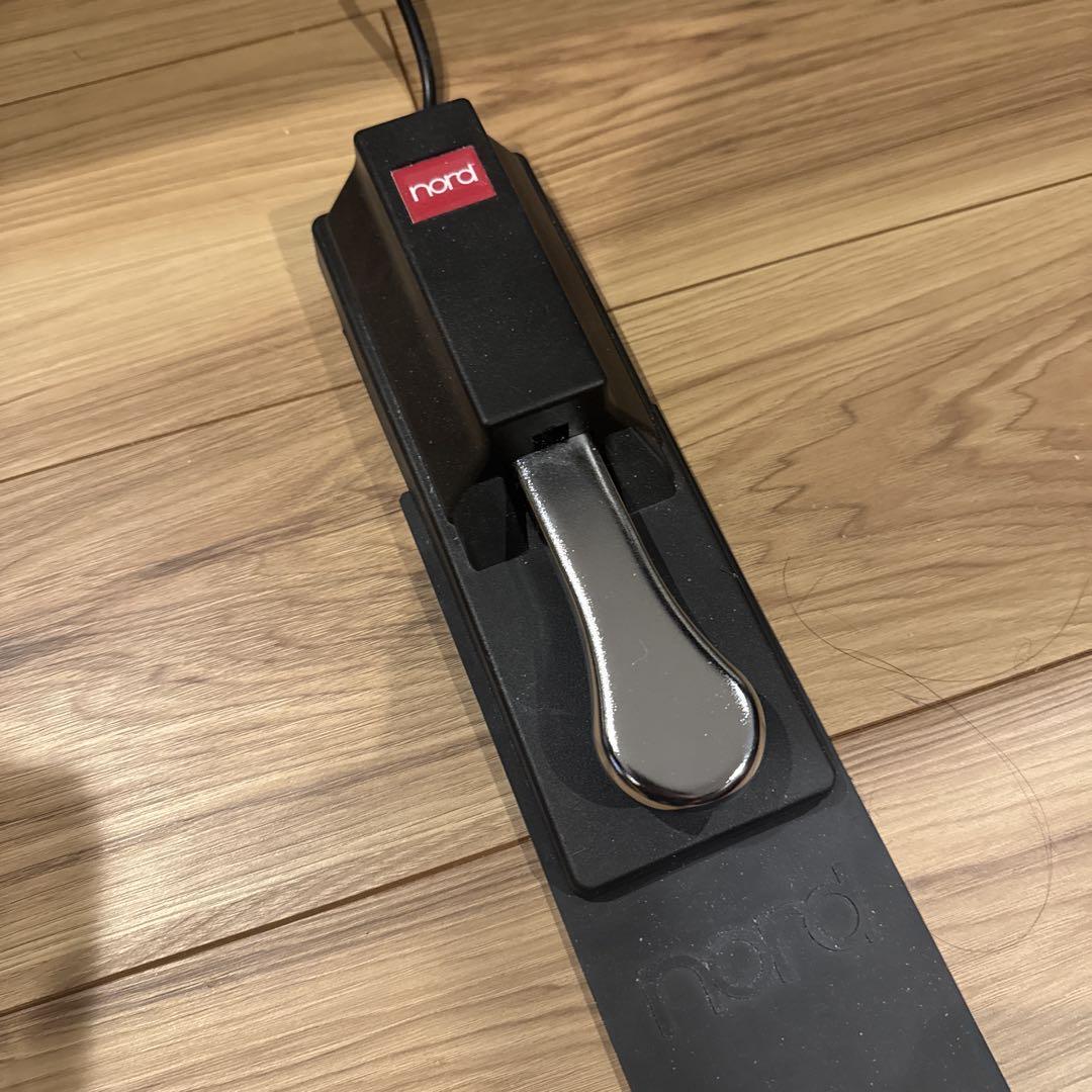 Nord Electro 6d 73 ペダル・ケース付き