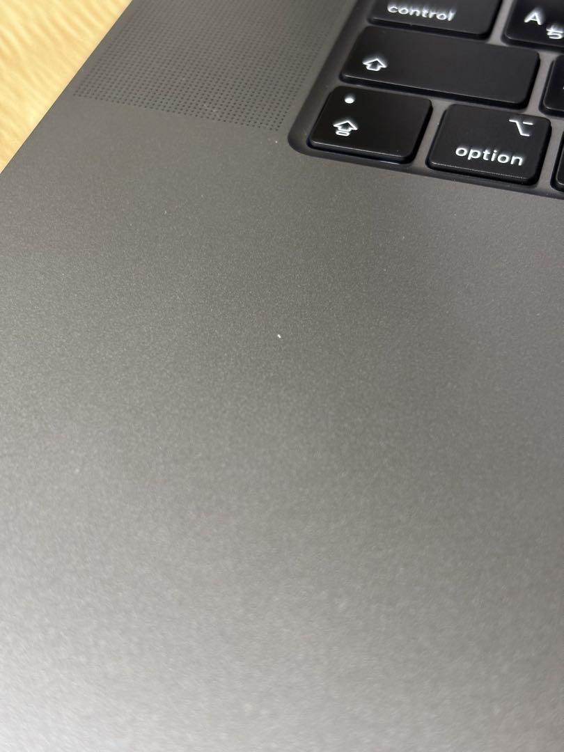 MacBookPro 2019 16インチ i7 / 16GB / 512GB