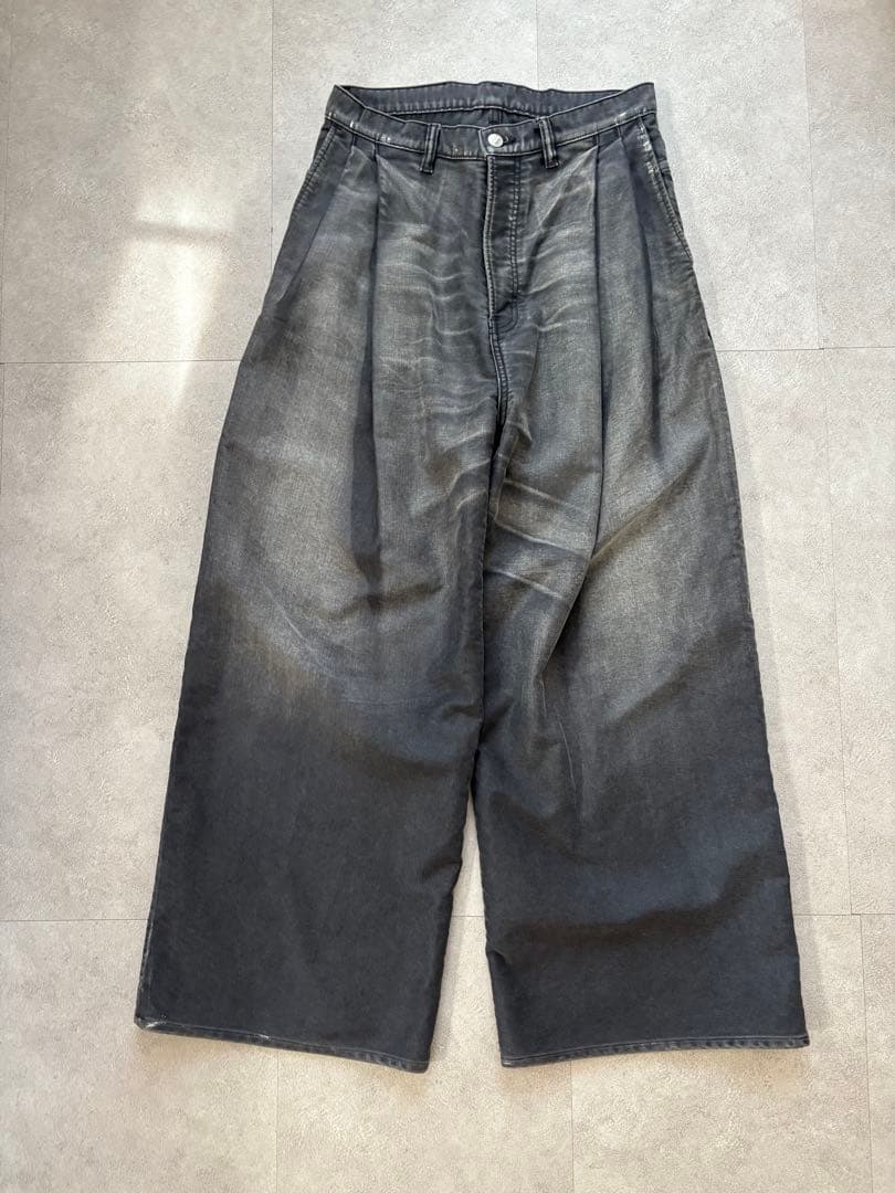【匿名配送】MOLESKINE 2TUCK WIDE BAGGY PANTS