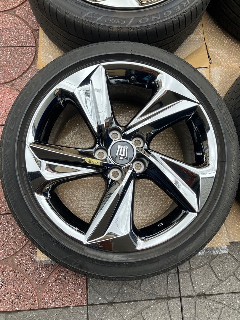 220クラウン純正 18インチ クローム仕上げ ホイールタイヤ4本セット。 220クラウン純正 18インチ クローム仕上げ ホイールタイヤ4本セット。