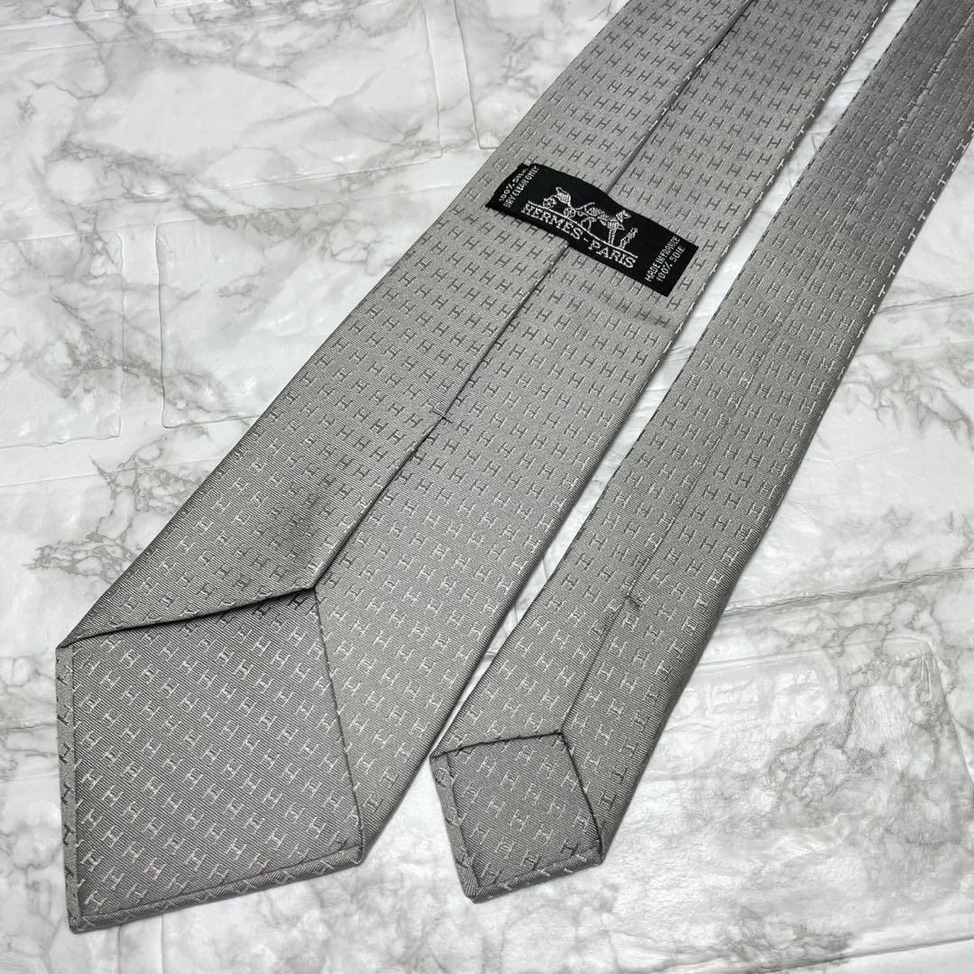 エルメス　HERMES ネクタイ　H柄　ファソネ　スーツ　シャツ　カフス