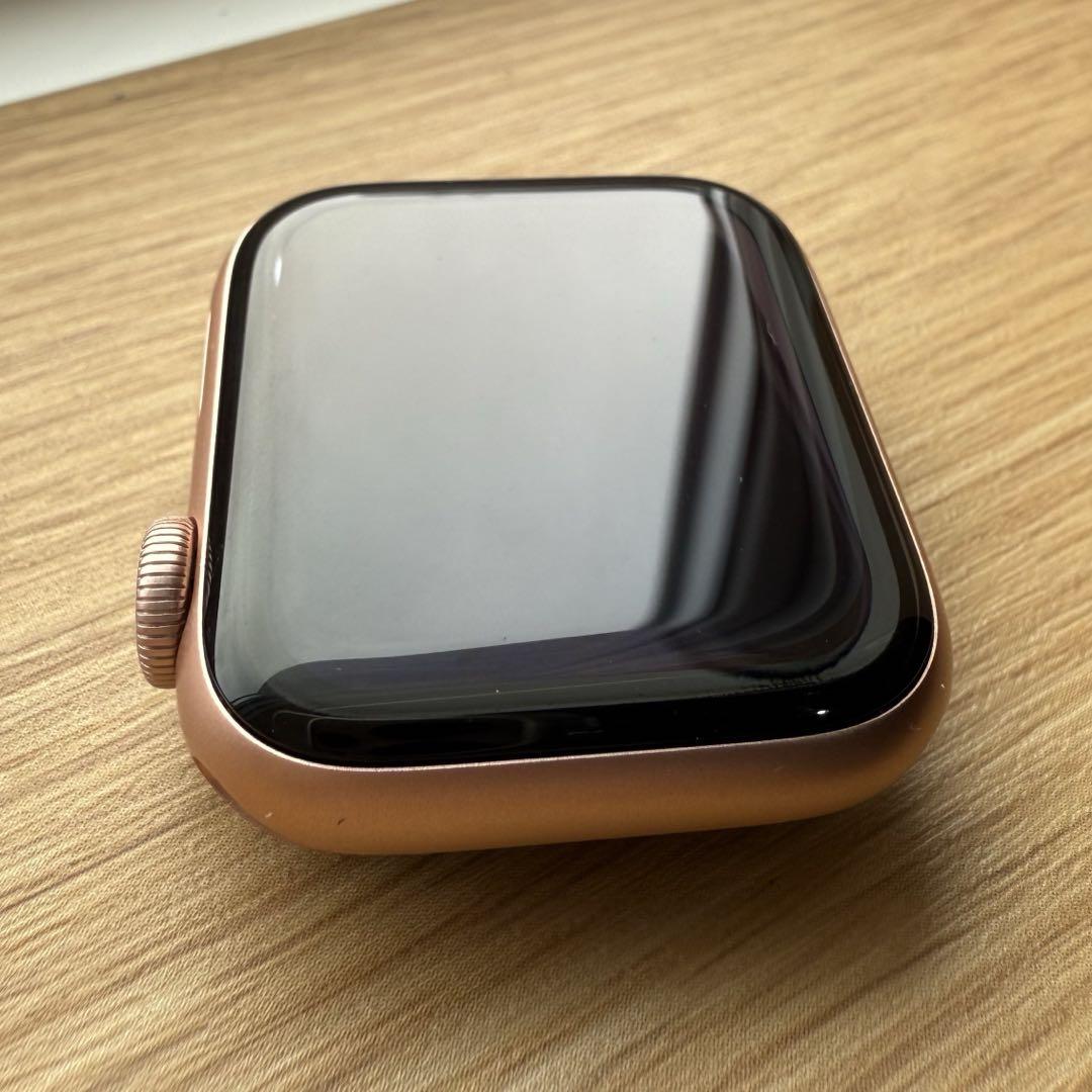 Apple Watch Series 6 40mm ゴールドアルミニウム
