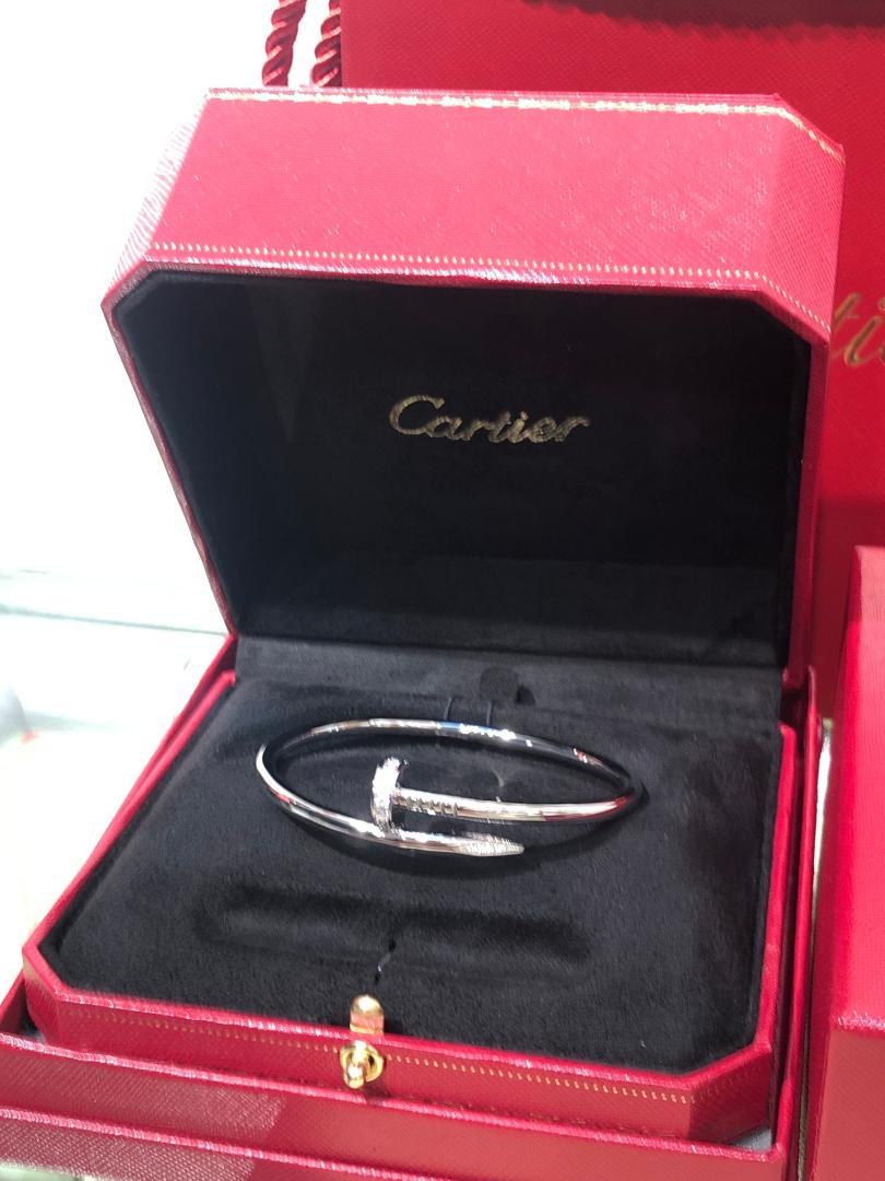 カルティエ ジュスト アン クル ブレスレット