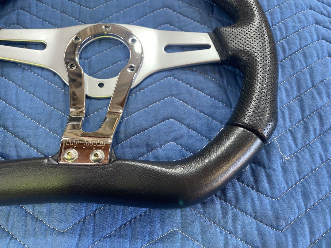 モモ　momo ステアリング　ハンドル　トレックR 35パイ　Dシェイプ