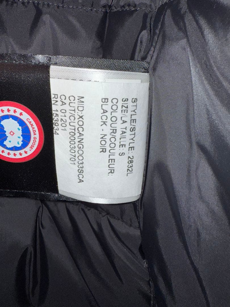 カナダグース ダウンベスト ブラック S 2832L カナダグース ダウンベスト ブラック S 2832L