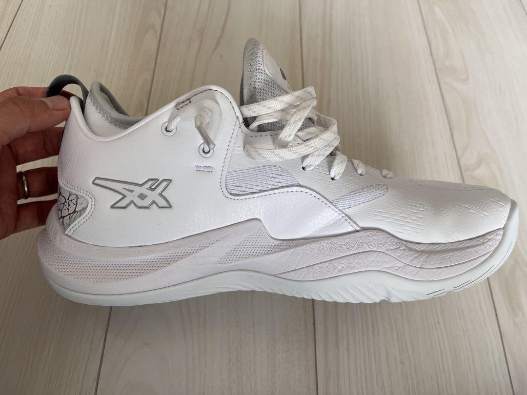 【クロムウェル】ASICS NOVA SURGE LOW 2
