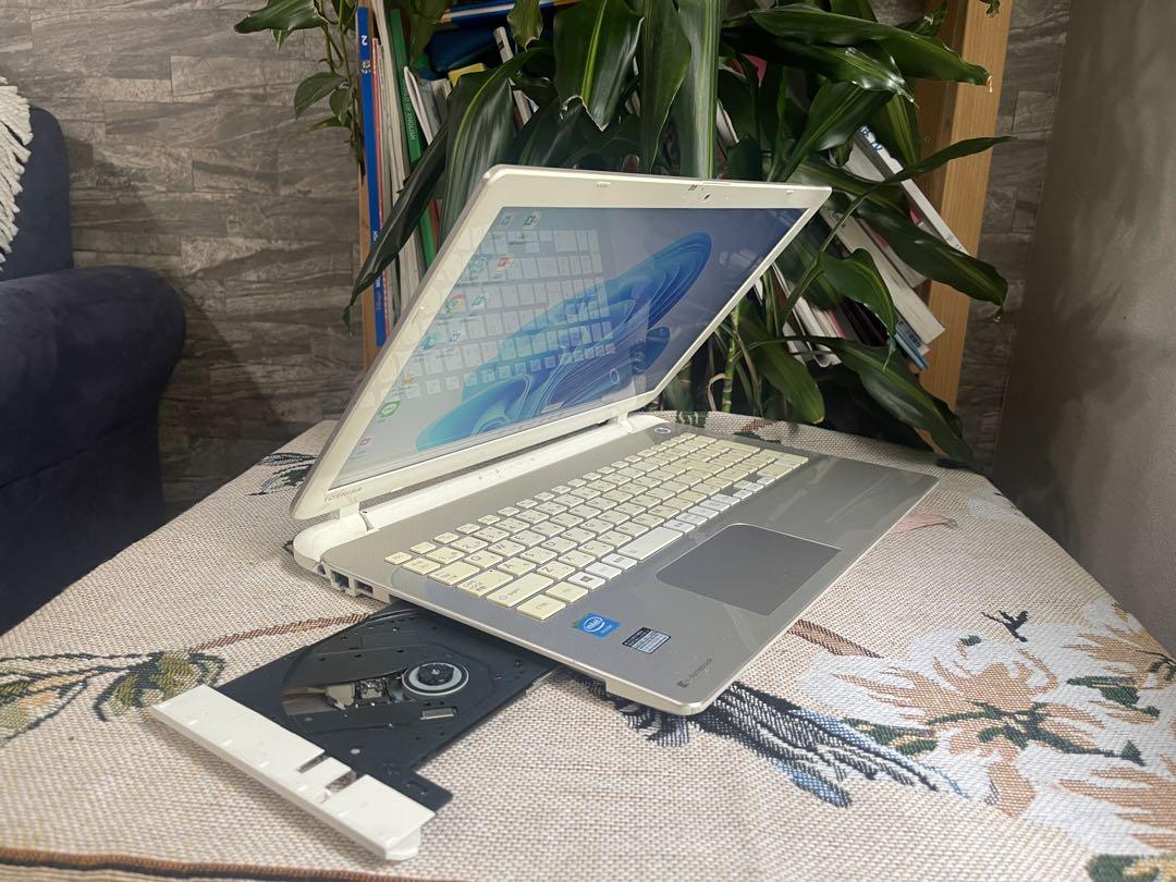 15.6型