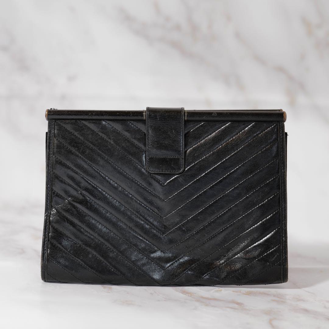 Yves Saint Laurent イヴ・サンローラン ロゴ クラッチバッグ