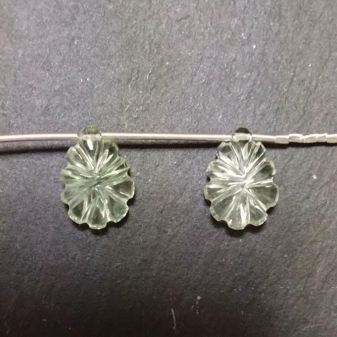 天然石　グリーンアメジスト　ペアシェイプカービング　2粒